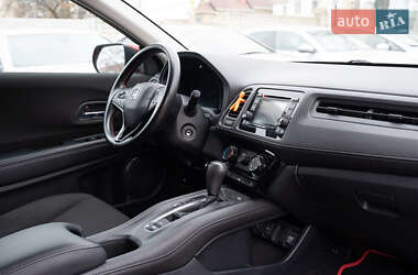 Позашляховик / Кросовер Honda HR-V 2017 в 