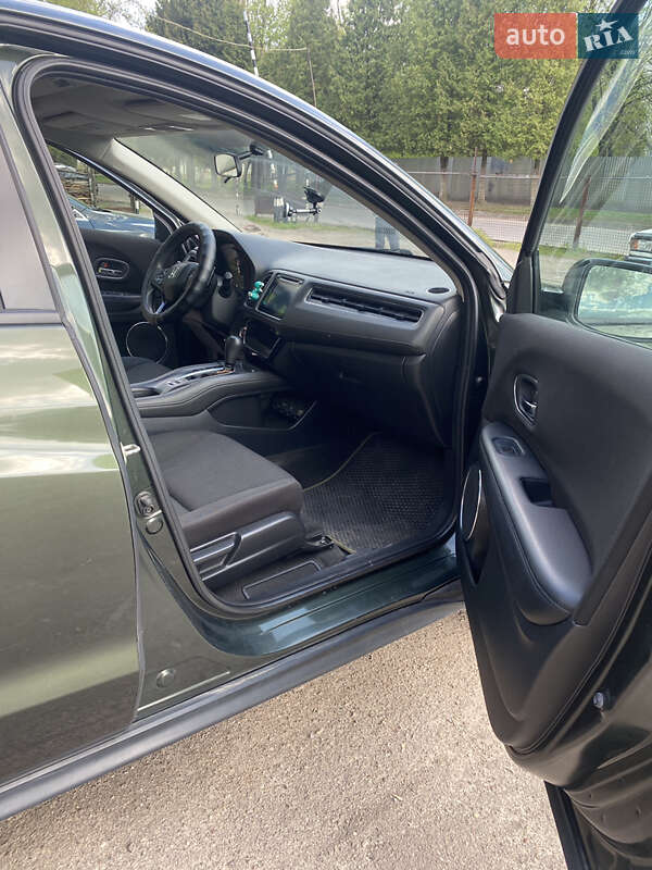 Позашляховик / Кросовер Honda HR-V 2017 в Львові