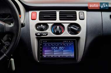 Позашляховик / Кросовер Honda HR-V 2005 в 