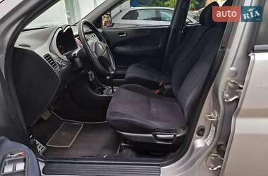Позашляховик / Кросовер Honda HR-V 2005 в 