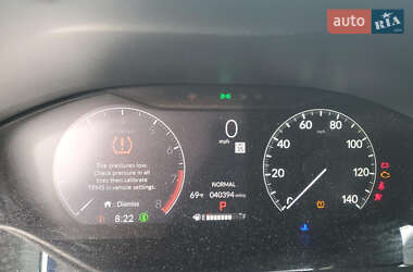 Позашляховик / Кросовер Honda HR-V 2023 в 