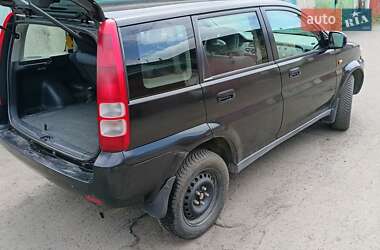 Позашляховик / Кросовер Honda HR-V 2001 в 