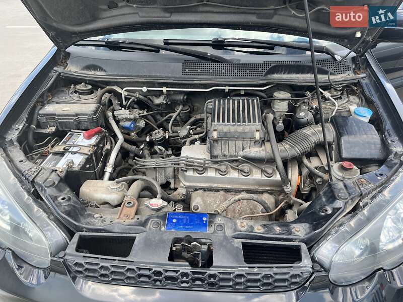 Внедорожник / Кроссовер Honda HR-V 2005 в Виннице фото 3 Внедорожник / Кроссовер Honda HR-V 2005 в Виннице