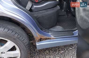 Позашляховик / Кросовер Honda HR-V 2002 в 