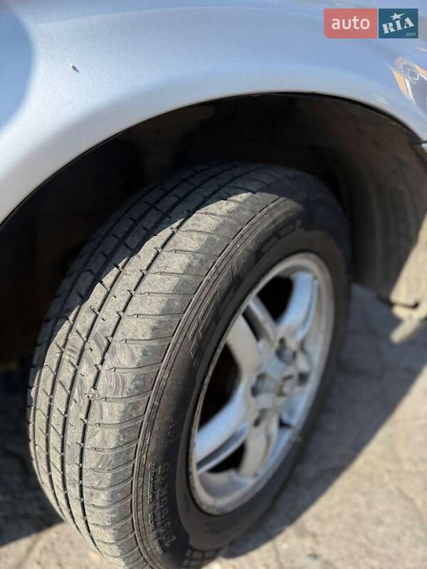 Внедорожник / Кроссовер Honda HR-V 2003 в Коблеве