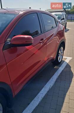 Внедорожник / Кроссовер Honda HR-V 2015 в 