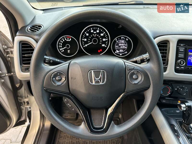 Внедорожник / Кроссовер Honda HR-V 2016 в Одессе