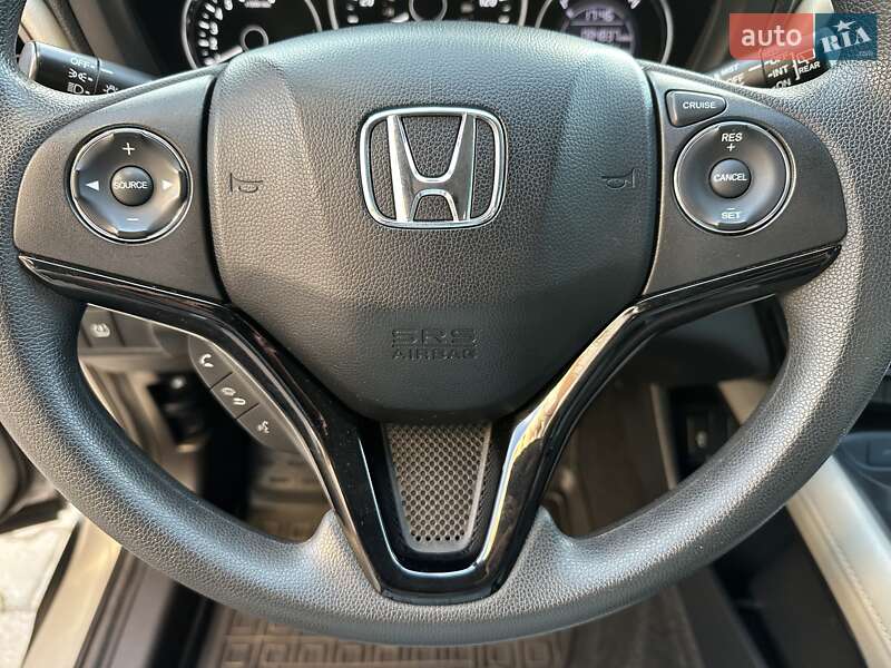 Внедорожник / Кроссовер Honda HR-V 2016 в Одессе