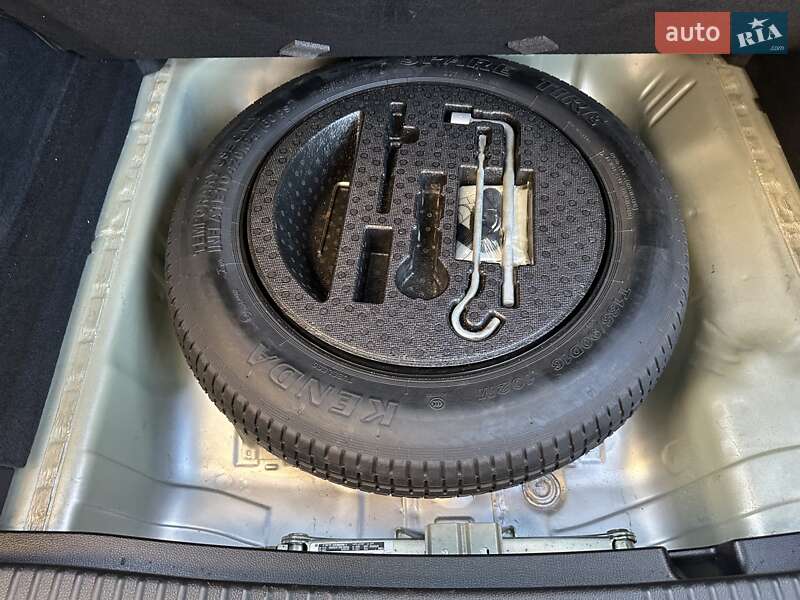 Внедорожник / Кроссовер Honda HR-V 2016 в Одессе
