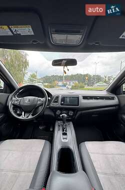 Внедорожник / Кроссовер Honda HR-V 2021 в 