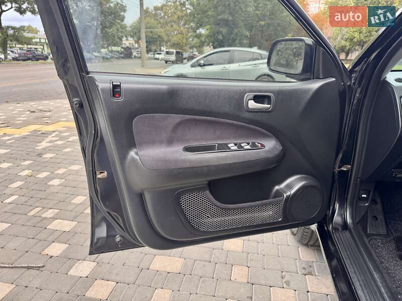 Позашляховик / Кросовер Honda HR-V 2005 в Одесі фото 29 Позашляховик / Кросовер Honda HR-V 2005 в Одесі