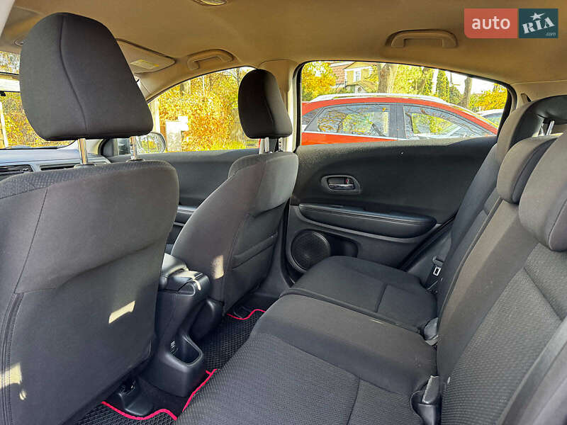 Внедорожник / Кроссовер Honda HR-V 2018 в Киеве