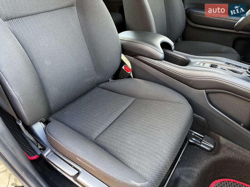 Внедорожник / Кроссовер Honda HR-V 2018 в Киеве