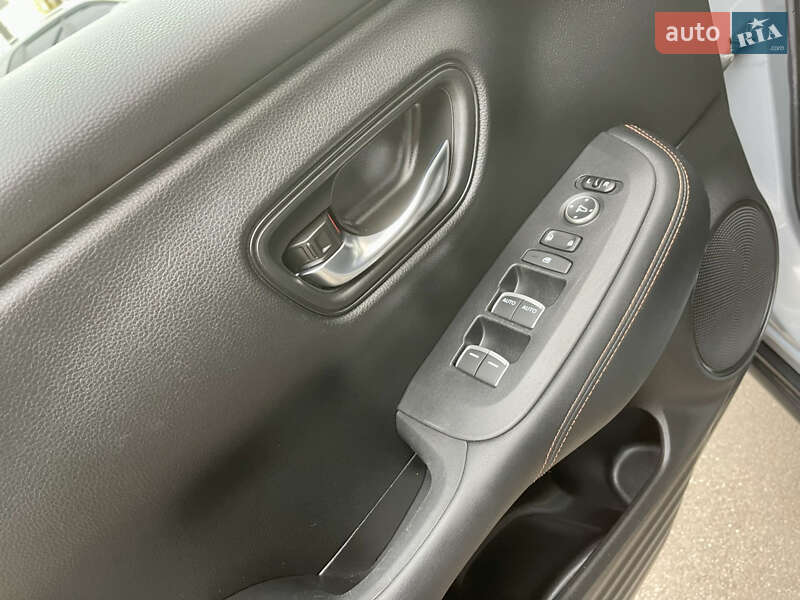 Внедорожник / Кроссовер Honda HR-V 2023 в Киеве фото 28 Внедорожник / Кроссовер Honda HR-V 2023 в Киеве