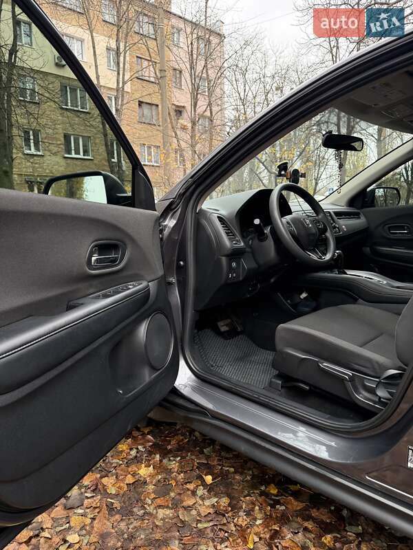 Внедорожник / Кроссовер Honda HR-V 2019 в Киеве