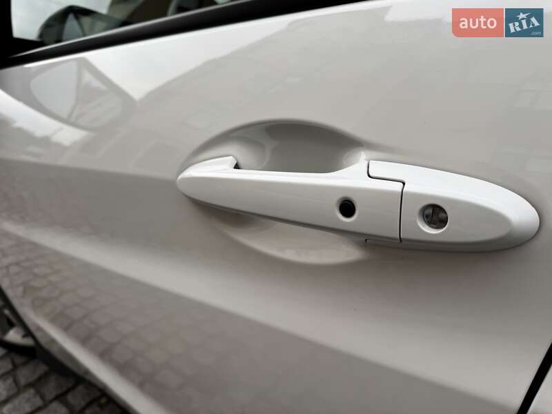 Позашляховик / Кросовер Honda HR-V 2019 в Києві фото 13 Позашляховик / Кросовер Honda HR-V 2019 в Києві