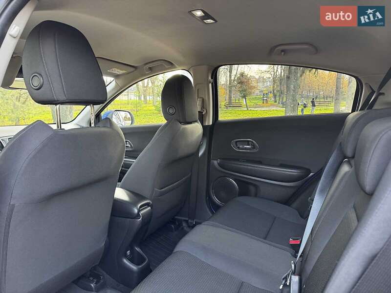 Внедорожник / Кроссовер Honda HR-V 2018 в Киеве