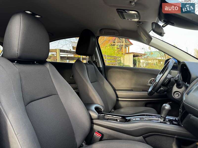 Внедорожник / Кроссовер Honda HR-V 2018 в Киеве