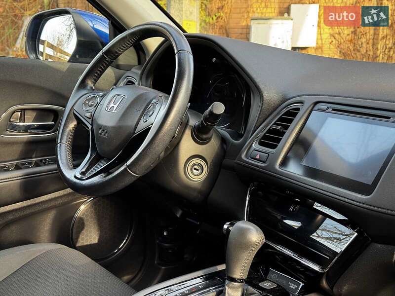 Внедорожник / Кроссовер Honda HR-V 2018 в Киеве