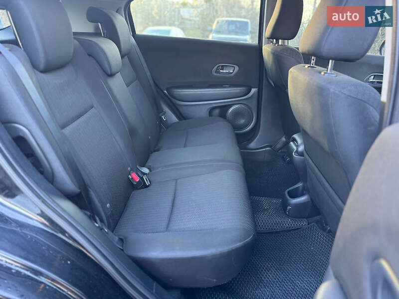 Внедорожник / Кроссовер Honda HR-V 2015 в Ивано-Франковске фото 9 Внедорожник / Кроссовер Honda HR-V 2015 в Ивано-Франковске