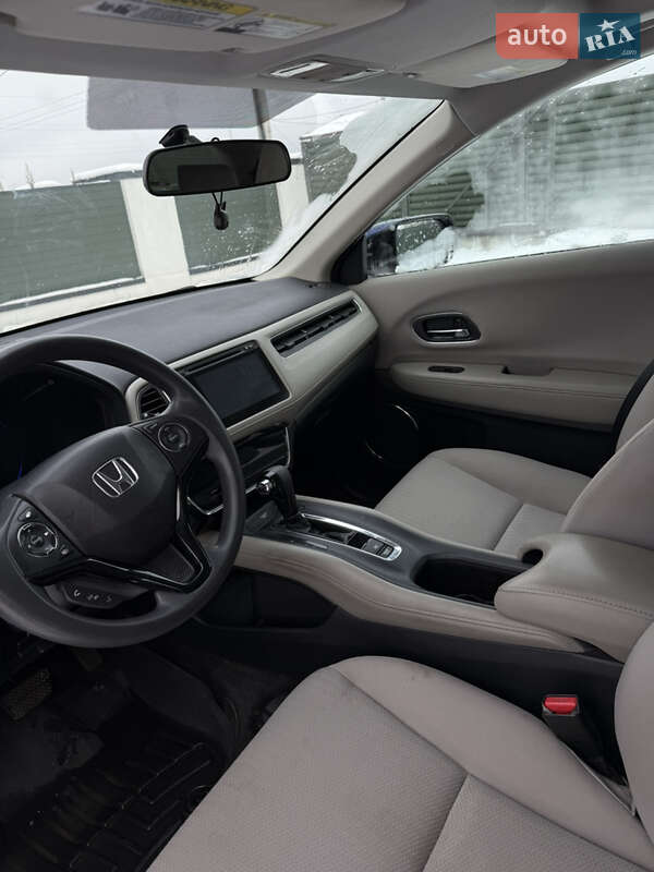 Внедорожник / Кроссовер Honda HR-V 2015 в Львове