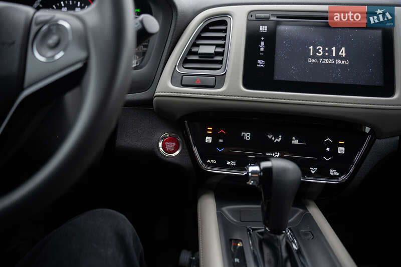 Внедорожник / Кроссовер Honda HR-V 2015 в Киеве