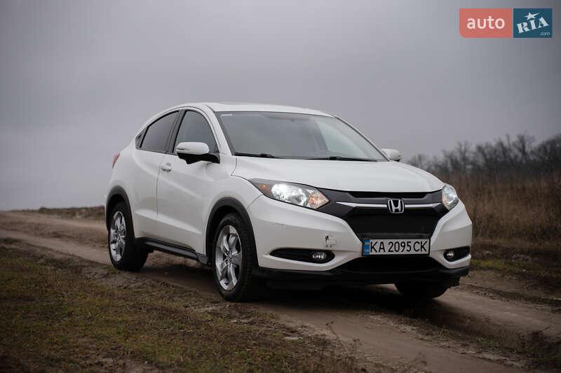 Внедорожник / Кроссовер Honda HR-V 2015 в Киеве