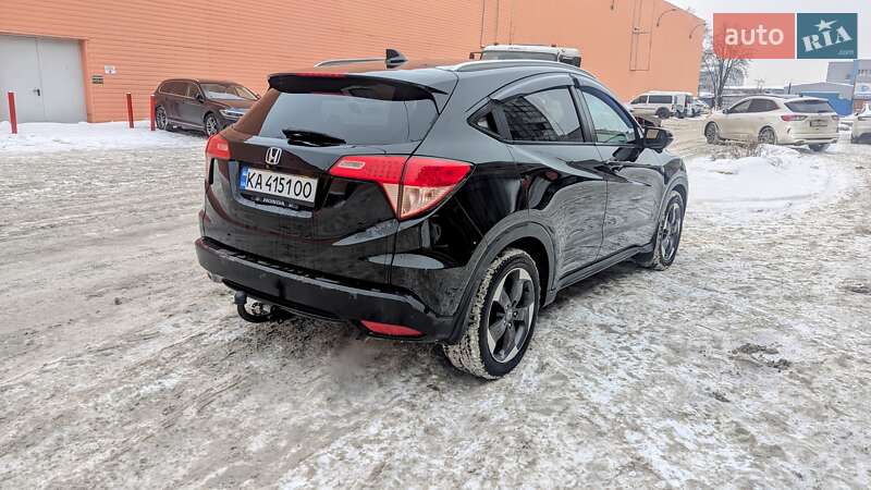 Внедорожник / Кроссовер Honda HR-V 2018 в Киеве