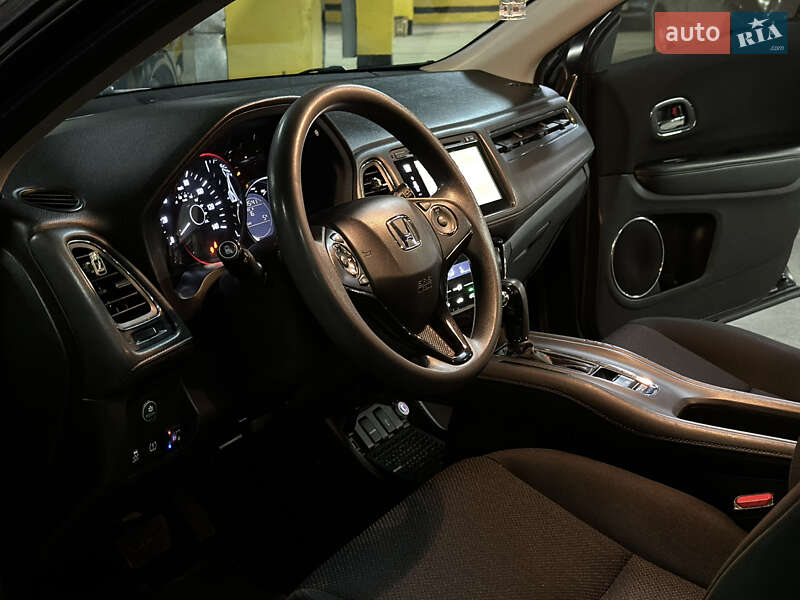 Внедорожник / Кроссовер Honda HR-V 2017 в Днепре