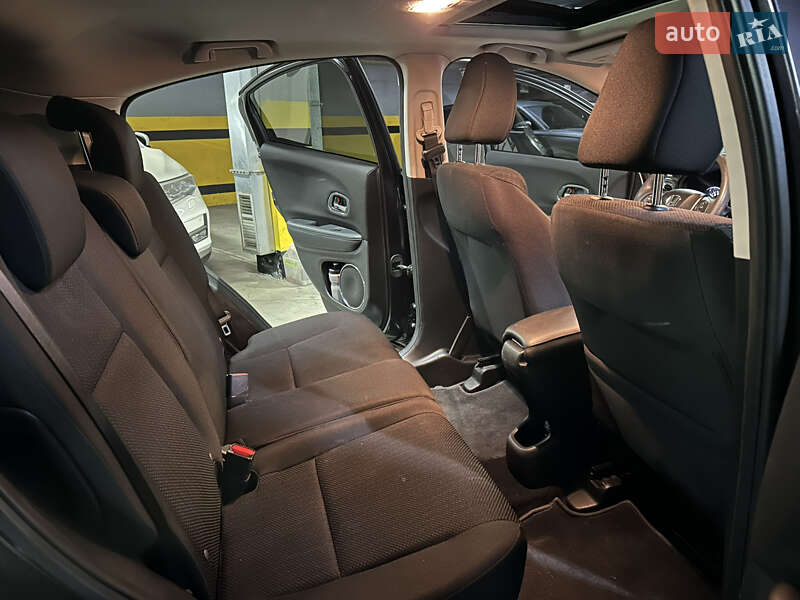 Внедорожник / Кроссовер Honda HR-V 2017 в Днепре