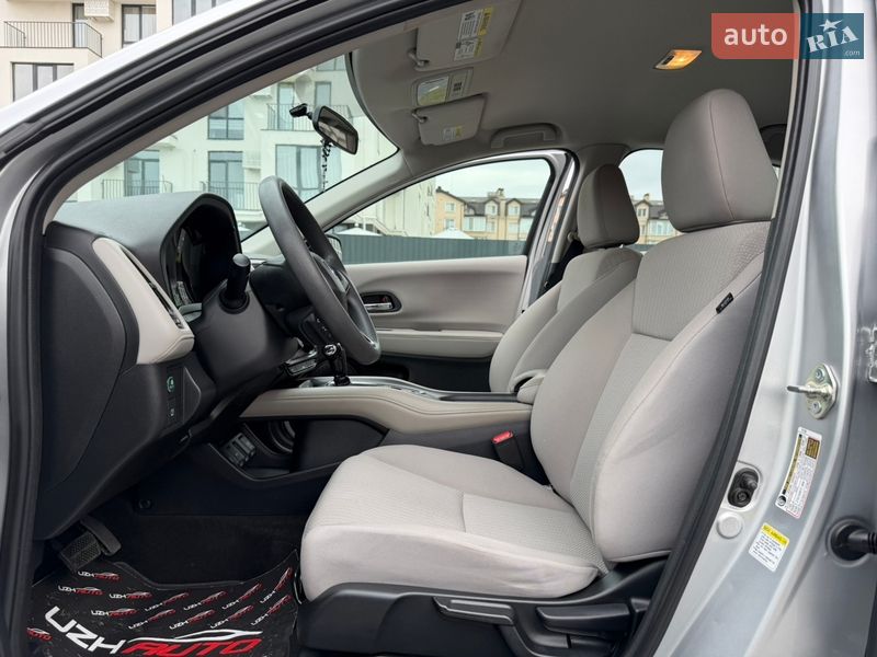 Внедорожник / Кроссовер Honda HR-V 2016 в Ужгороде фото 23 Внедорожник / Кроссовер Honda HR-V 2016 в Ужгороде