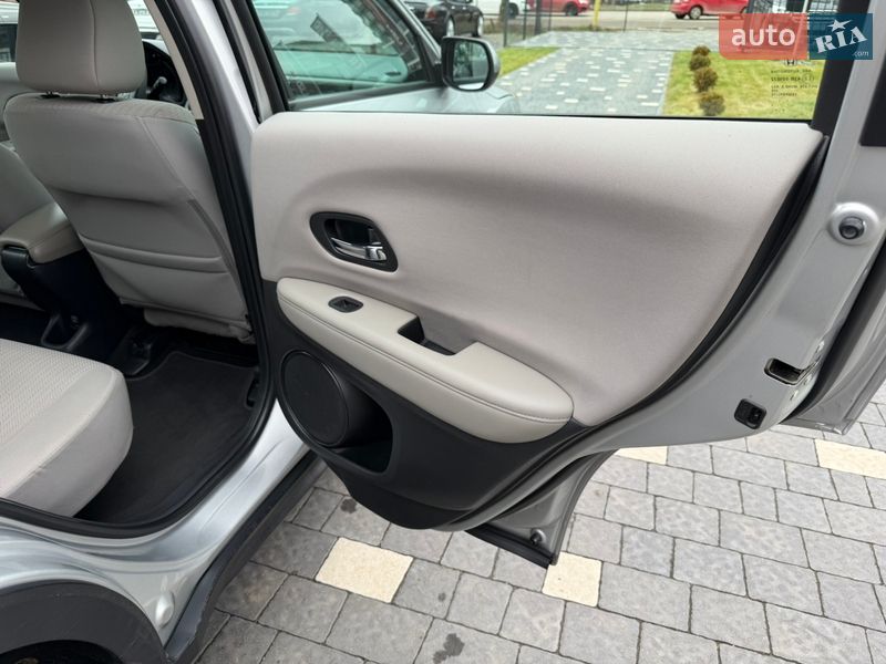 Внедорожник / Кроссовер Honda HR-V 2016 в Ужгороде фото 29 Внедорожник / Кроссовер Honda HR-V 2016 в Ужгороде