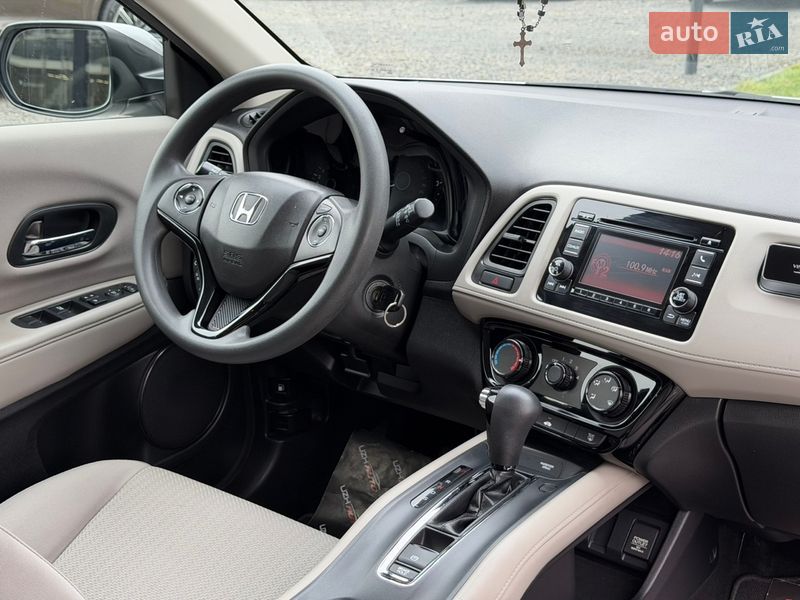 Внедорожник / Кроссовер Honda HR-V 2016 в Ужгороде фото 38 Внедорожник / Кроссовер Honda HR-V 2016 в Ужгороде