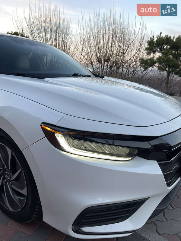 Седан Honda Insight 2018 в Чернівцях