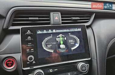 Седан Honda Insight 2021 в 