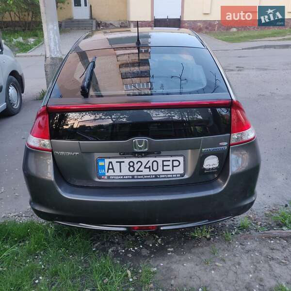 Хэтчбек Honda Insight 2009 в Долине