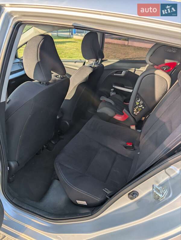 Хэтчбек Honda Insight 2012 в Львове фото 13 Хэтчбек Honda Insight 2012 в Львове