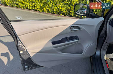 Хетчбек Honda Insight 2010 в 