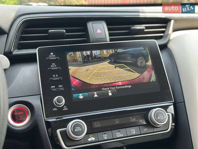 Седан Honda Insight 2018 в Луцке