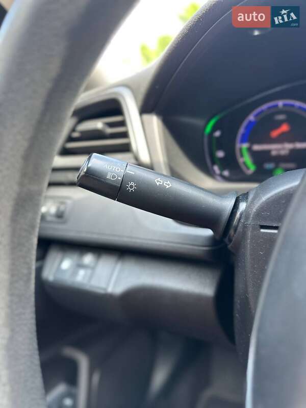 Седан Honda Insight 2018 в Луцке