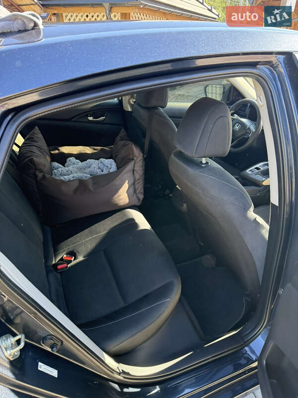 Седан Honda Insight 2018 в Ровно