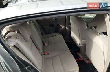 Хэтчбек Honda Insight 2014 в 