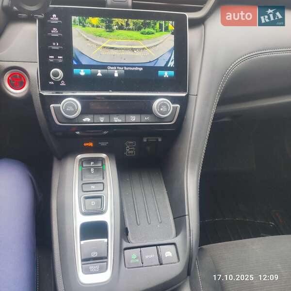 Седан Honda Insight 2021 в Киеве