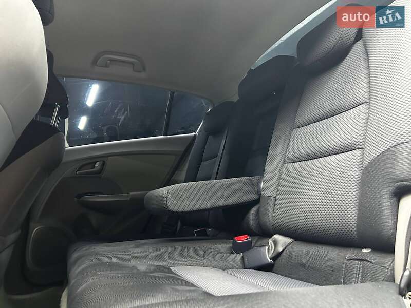 Хетчбек Honda Insight 2010 в Чернівцях фото 16 Хетчбек Honda Insight 2010 в Чернівцях