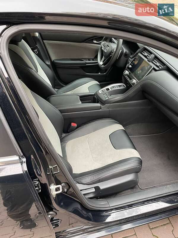 Седан Honda Insight 2019 в Киеве