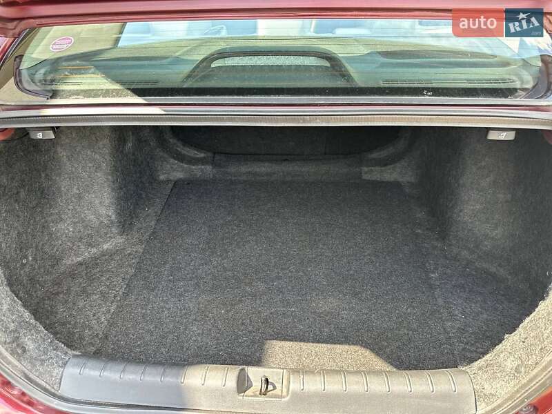 Седан Honda Insight 2018 в Луцке