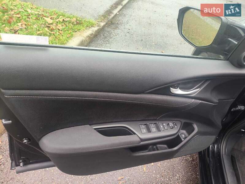 Седан Honda Insight 2019 в Киеве