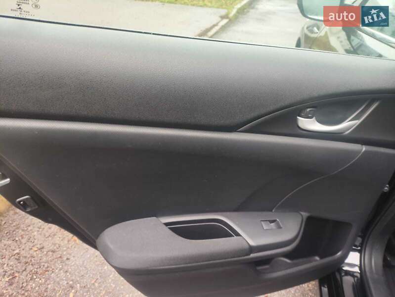 Седан Honda Insight 2019 в Киеве