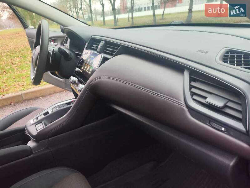 Седан Honda Insight 2019 в Киеве