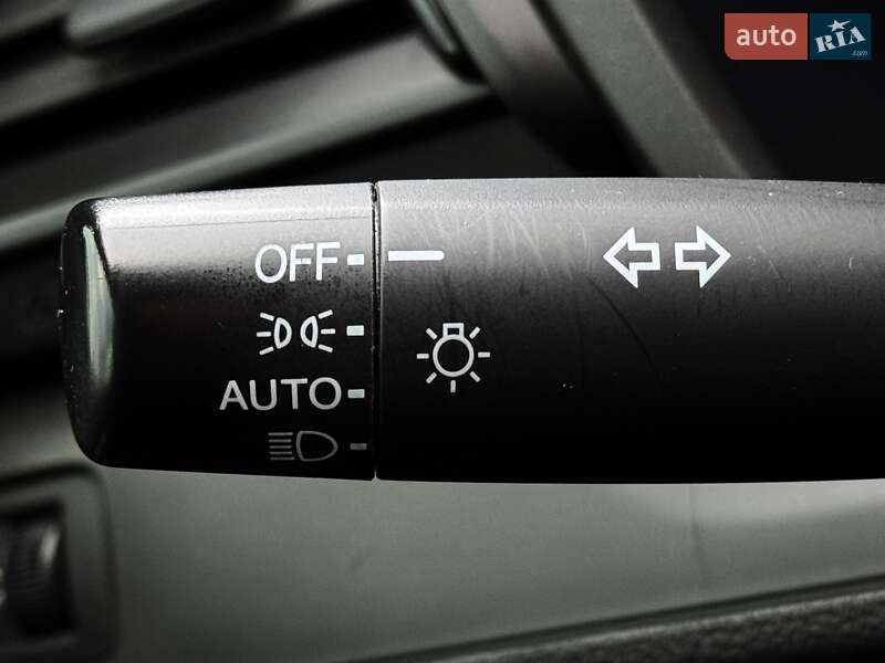 Седан Honda Insight 2018 в Дніпрі